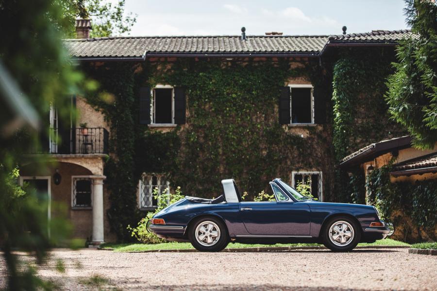  Porsche 911 2.0 Targa (901) 1966 года  (фото 17 из 24)